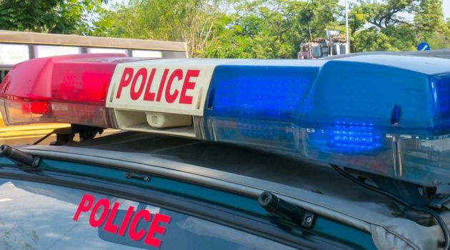 India police shoot suspects