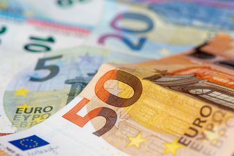 Bank notes are safe to touch despite coronavirus, says ECB