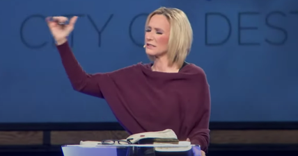 Trump’s spiritual advisor leads group in impassioned prayer service to secure Trump’s reelection