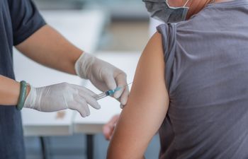 Cabinet to decide on €91m vaccination deal