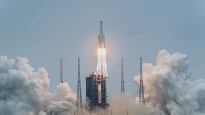 Out of control Chinese rocket lands in Indian Ocean close to the Maldives