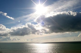 Met Éireann forecasts thunderstorms and temperatures of up to 20 degrees this weekend
