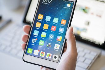 Google removes multiple apps for stealing users Facebook passwords