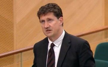 People who have been vaccinated won’t have to quarantine at home when returning from UK as of 19 July, Eamon Ryan confirms