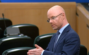 589 new Covid-19 cases in Ireland as Stephen Donnelly says hospital system “close to full capacity in recent weeks”