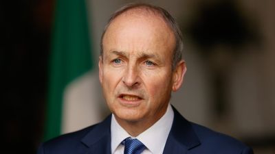 “I don’t do government business by text” – Taoiseach quizzed over Coveney text row