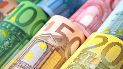 Government announces special €1,860 payment for laid-off workers during pandemic