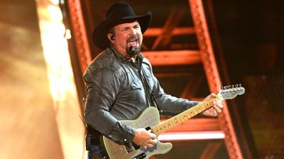 It looks like Garth Brooks will play FIVE nights in Ireland after all