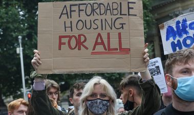 Tens of thousands call on Irish government to challenge vulture funds