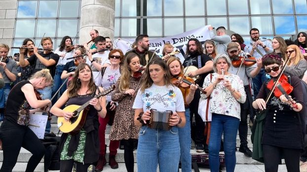 Dublin protest Cobblestone Pub Merchant's Arch