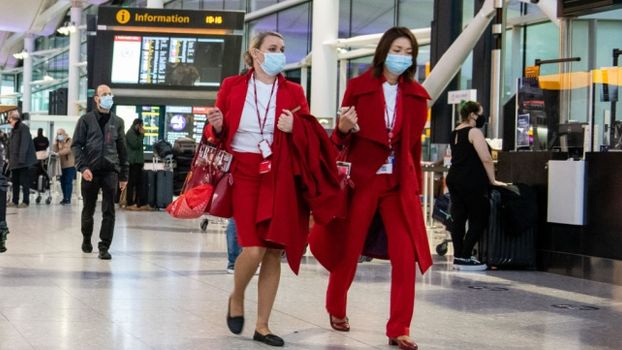 Travel Ireland UK PCR test Covid Omicron