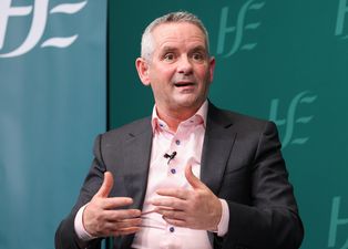 4,004 new Covid cases reported as HSE says hospitals will be “under real pressure” in December and January