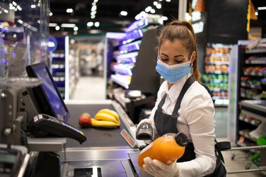 compensation retail workers christmas