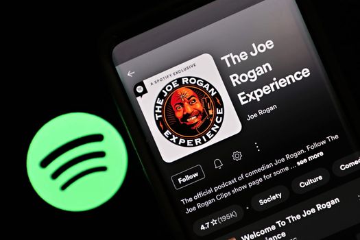 spotify not removing joe rogan