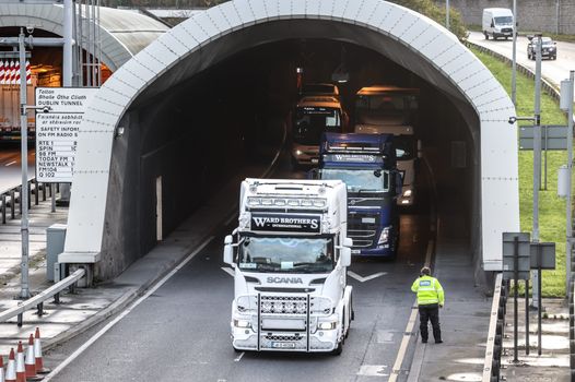 dublin traffic trucks