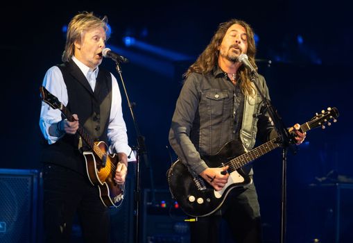 Dave Grohl Glastonbury