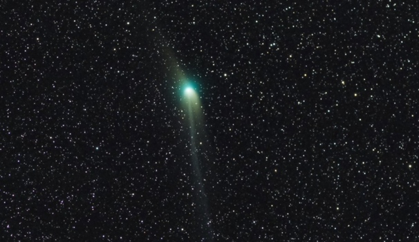 Green comet earth