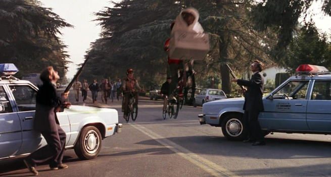 Steven Spielberg editing guns out of E.T.