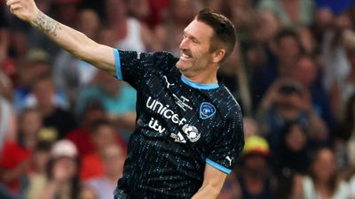 Sex Education star scores jammy Soccer Aid goal before Robbie Keane bags winner