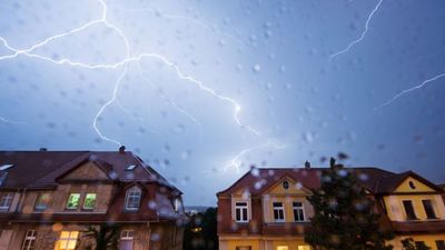 Met Éireann issues fresh thunderstorm warning for 13 counties