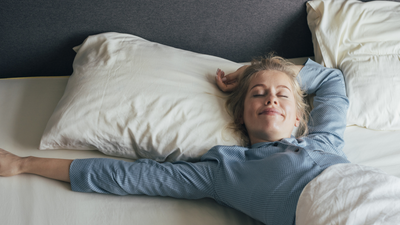 Woman divides internet by saying she doesn’t wash her pyjamas every day