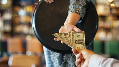 Restaurant takes legal action against diner over massive waitress tip