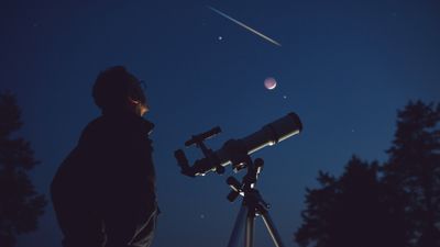 Sky over Ireland to be lit up with 100 shooting stars per hour tonight