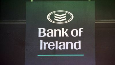 Chaos as Bank of Ireland glitch sees customers queuing up for “free money”