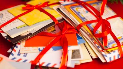 An Post final dates for Christmas parcels to USA and beyond just days away