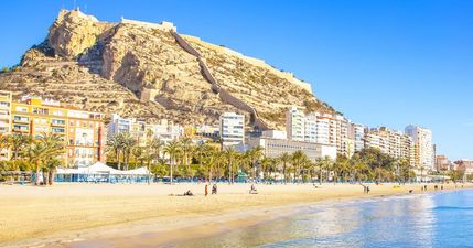 Ryanair selling flights to Spain and Italy for just over a tenner until midnight