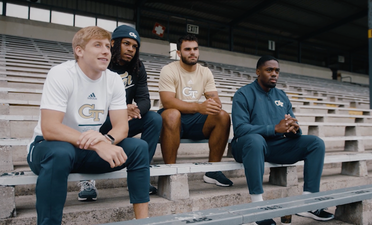 WATCH: American Football players from Georgia Tech try GAA for the first time