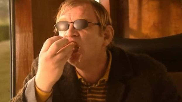 Brendan Gleeson caca milis