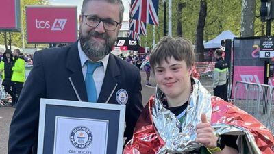 Teenager with Down’s Syndrome breaks London Marathon record