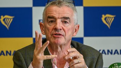 Michael O’Leary compares himself to Pep Guardiola as he defends €100m bonus