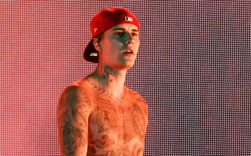 Justin Bieber sparks concern as he breaks down in tears on Instagram