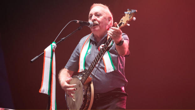 Wolfe Tones Oasis support